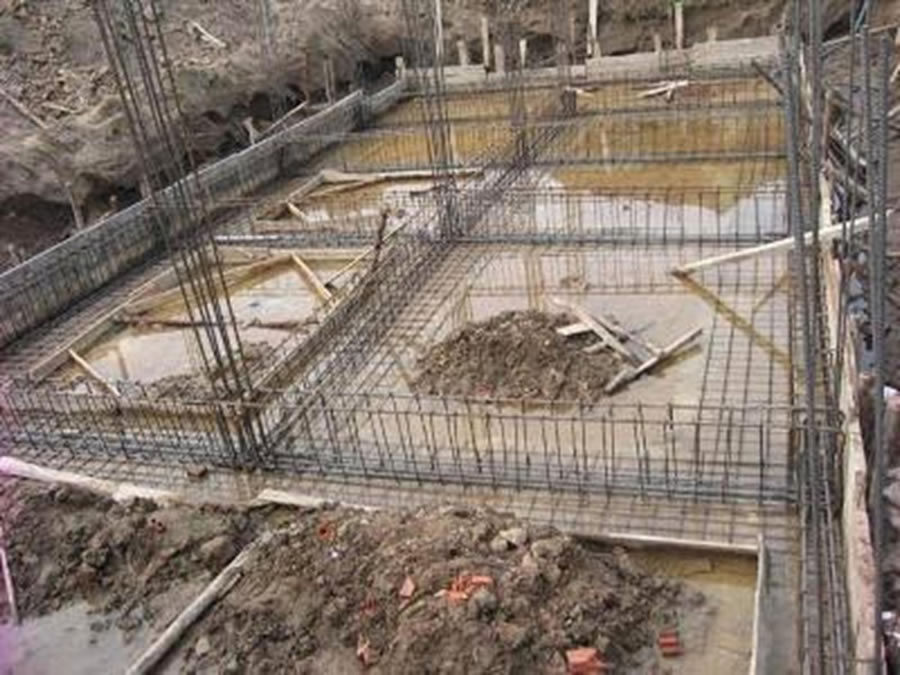 H&uacute;t hạ mực nước ngầm đ&agrave;o m&oacute;ng Vinh Nghệ An H&agrave; Tĩnh